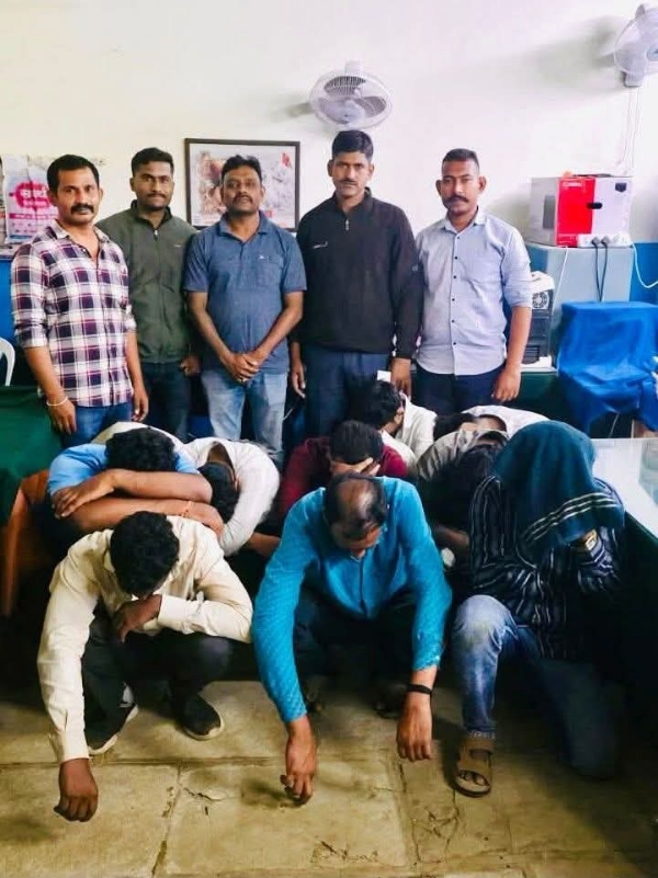 पोलीस कारवाई
