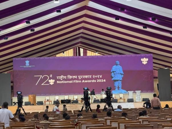 ७२ व्या राष्ट्रीय चित्रपट पुरस्कार सोहळ्याची तयारी अंतिम टप्प्यात ७२ व्या राष्ट्रीय चित्रपट पुरस्कार सोहळ्याची तयारी अंतिम टप्प्यात