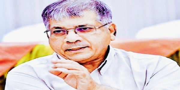 इराणच्या समर्थनार्थ भारताने ठाम भूमिका घ्यावी : प्रकाश आंबेडकर