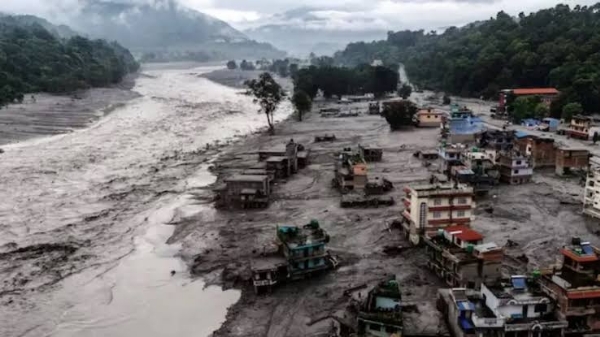 नेपाळच्या पूरग्रस्तांसाठी अमेरिकेची ३१ दशलक्ष डॉलरची मदत जाहीर ; पूल, निवारा आणि ड्रोनसाठी निधी नेपाळच्या पूरग्रस्तांसाठी अमेरिकेची ३१ दशलक्ष डॉलरची मदत जाहीर ; पूल, निवारा आणि ड्रोनसाठी निधी