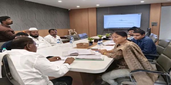 राष्ट्रीय महामार्ग क्र. ५६१ वरील अपूर्ण कामे तातडीने पूर्ण करण्याच्या सूचना