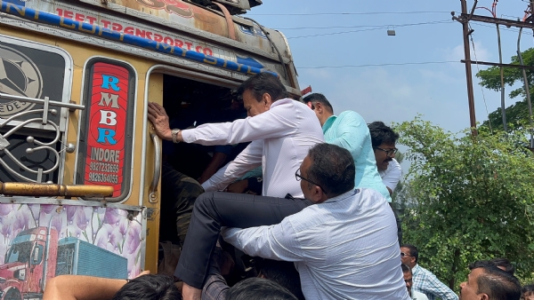 Girish Mahajan himself got Girish Mahajan himself got