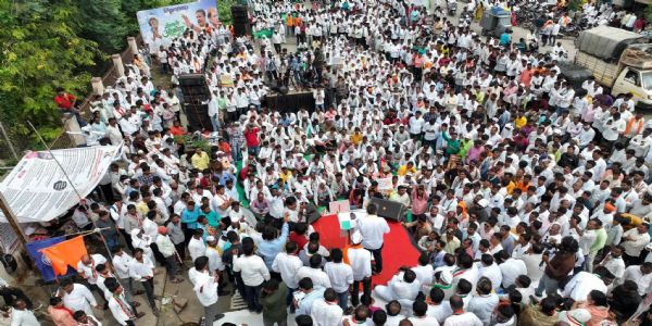 दुष्काळाग्रस्त शेतकऱ्यांसाठी रोहित पवारांचा एल्गार