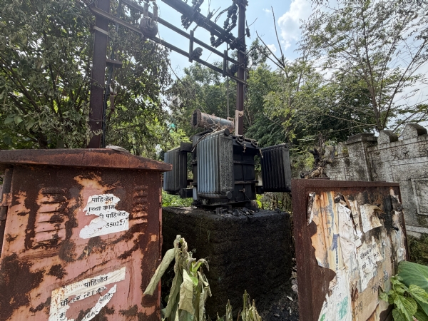 315 kV transformer, replaced in June, catches fire again; stir in Kumbhar-ali. 315 kV transformer, replaced in June, catches fire again; stir in Kumbhar-ali.
