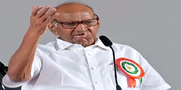 दुष्काळग्रस्तांच्या मदतीसाठी सरकारकडे आग्रही, प्रसंगी रस्त्यावर उतरून संघर्ष करू - शरद पवार