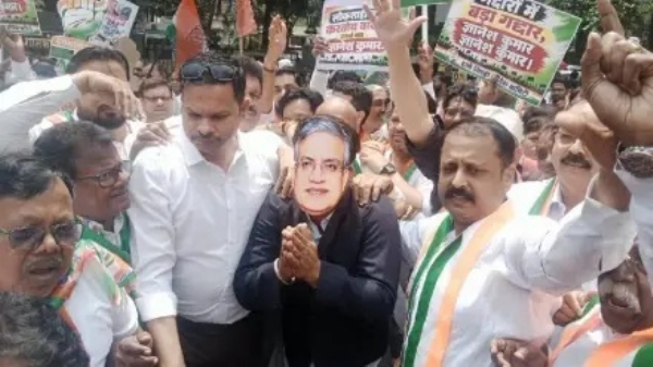 निदर्शने निदर्शने