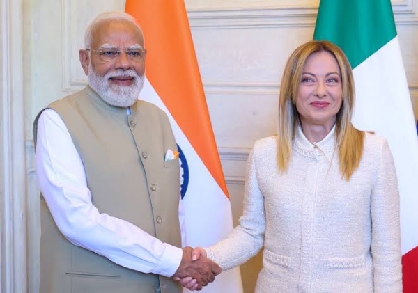 मेलोनी ठरल्या युद्धोत्तर इटलीतील सर्वाधिक काळ पंतप्रधान; पंतप्रधान मोदींनी दिल्या शुभेच्छा मेलोनी ठरल्या युद्धोत्तर इटलीतील सर्वाधिक काळ पंतप्रधान; पंतप्रधान मोदींनी दिल्या शुभेच्छा