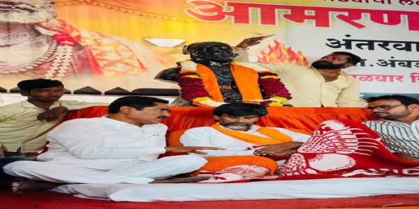 जरांगेंच्या उपोषणाला खासदार सोनवणेंचा पाठिंबा