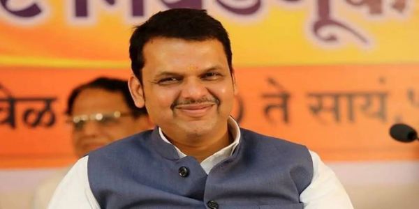 बापट यांच्यासारखी भाषा बोलायला मला ट्यूशन घ्यावी लागेल; फडणवीसांनी केले शुद्ध मराठीचे कौतुक