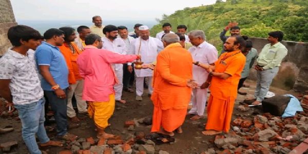 श्रीक्षेत्र मुर्डेश्वर येथे स्वयंपाकगृहाच्या कामाचा आ. अब्दुल सत्तार यांच्या उपस्थितीत शुभारंभ