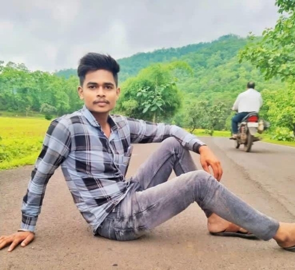 शर्वरी हाडके हत्याकांडाचा मारेकरी गोंदियातून जेरबंद! शर्वरी हाडके हत्याकांडाचा मारेकरी गोंदियातून जेरबंद!