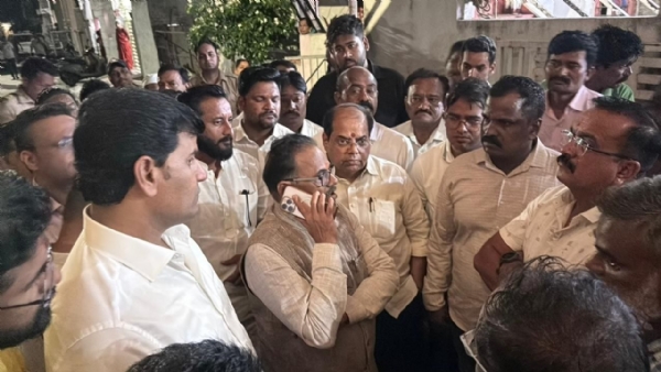 पालकमंत्र्यांनी फोनवरून केले सांत्वन; डॉ. अनिल बोंडे अन् प्रवीण पोटे पाटलांनी घेतली हाळके कुटुंबाची भेट
