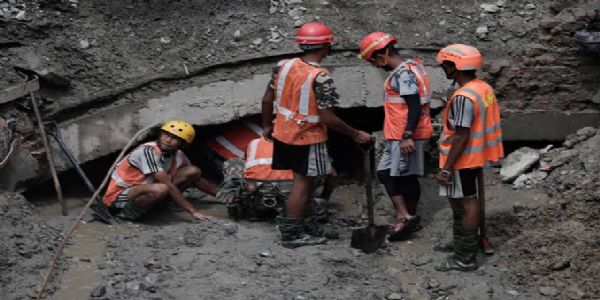 नेपाळच्या चिलिमे बोगद्यात बचावकार्याला वेग; अडकलेल्या नागरिकांना बाहेर काढण्यासाठी पर्यायी मार्ग तयार