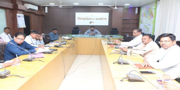 शेतकरी कर्जमुक्ती योजनेतील तक्रारींचे २ दिवसांत निवारण करा - विवेक जॉन्सन