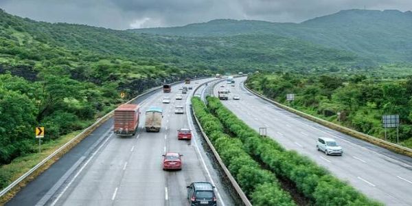 गणेशोत्सवात मुंबई-गोवा महामार्गावर अवजड वाहनांना बंदी