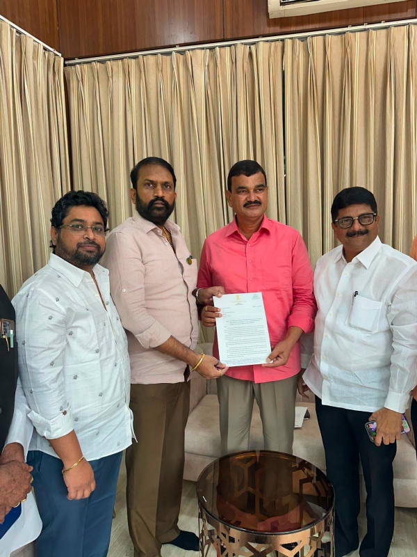दुष्काळ जाहीर करून शेतकऱ्यांना तातडीने आर्थिक मदत द्या कृषिमंत्री दत्तात्रय भरणे यांच्याकडे आ. डॉ. राहुल पाटील यांची मागणी दुष्काळ जाहीर करून शेतकऱ्यांना तातडीने आर्थिक मदत द्या कृषिमंत्री दत्तात्रय भरणे यांच्याकडे आ. डॉ. राहुल पाटील यांची मागणी