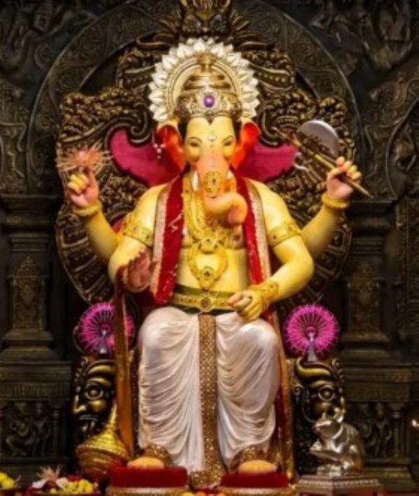 जिल्ह्यात २४०० गणेश मंडळात होणार बाप्पाची स्थापना जिल्ह्यात २४०० गणेश मंडळात होणार बाप्पाची स्थापना