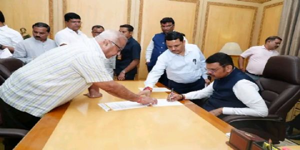 आ. प्रकाश सोळुंके यांनी घेतली मुख्यमंत्र्यांची भेट